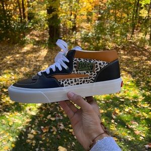 Vans
Half Cab Ef Vlt Lx